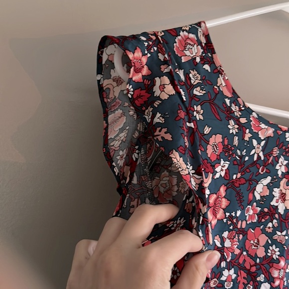 Multi floral flutter sleeve romper - Picture 5 of 11